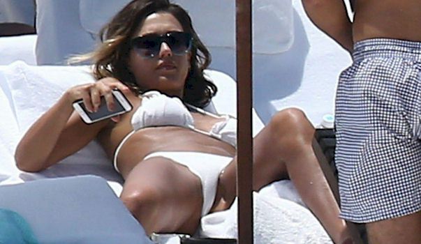 603px x 350px - Jessica Alba in a Bikini at a Beach! - The Nip Slip