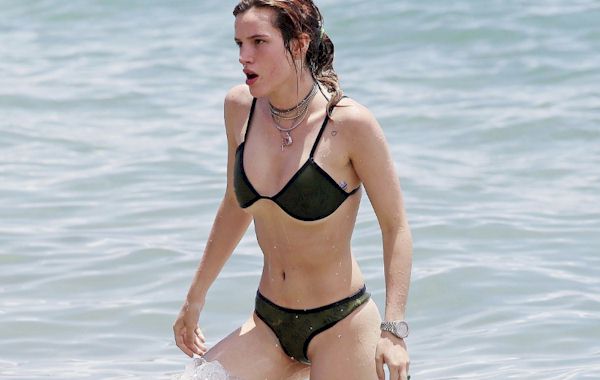 600px x 380px - Bella Thorne Flashing Pubes and Arm Pit Hair at the Beach! - The Nip Slip