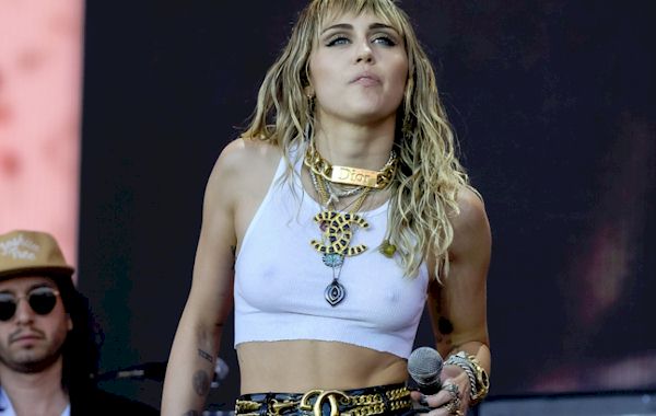 Miley Cyrus Pokies and See Through at Glastonbury Festival ...