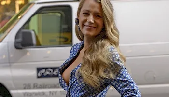 Blake Lively boobs