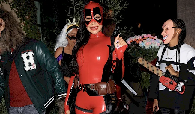 La La Anthony camel toe in Deadpool costume