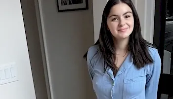 Ariel Winter pokies in pajamas