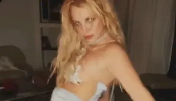 Britney Spears dancing