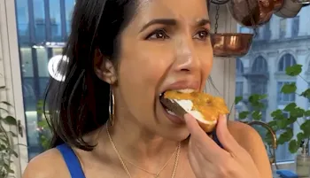 Padma Lakshmi nipple pokies