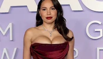 Jurnee Smollett big boob cleavage